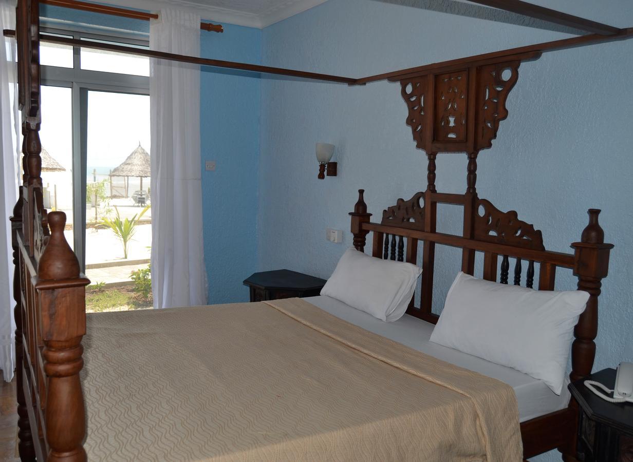 Serene Beach Resort Dar es Salaam Esterno foto